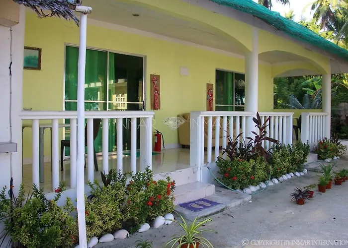 Rick's Paradise Reef * Santa Fe (Cebu)